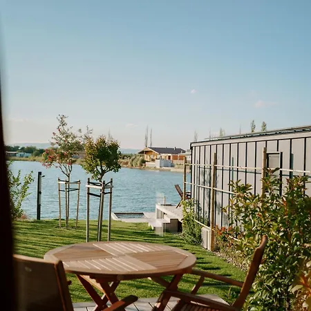 Kolokemp Pri Sukromnom Jazere Boldog Casa vacanze Senec