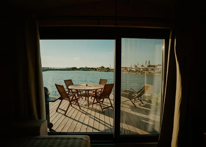 Kolokemp Pri Sukromnom Jazere Boldog Дом отдыха Сенец