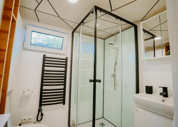 Kolokemp Pri Sukromnom Jazere Boldog Сенец