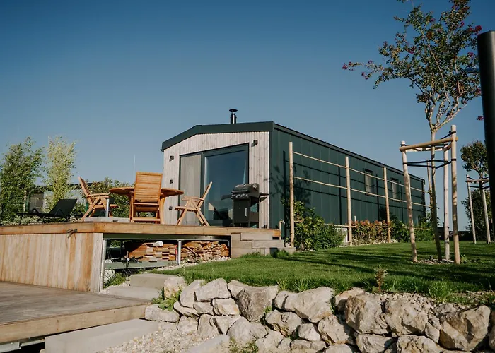 Kolokemp Pri Sukromnom Jazere Boldog Сенец