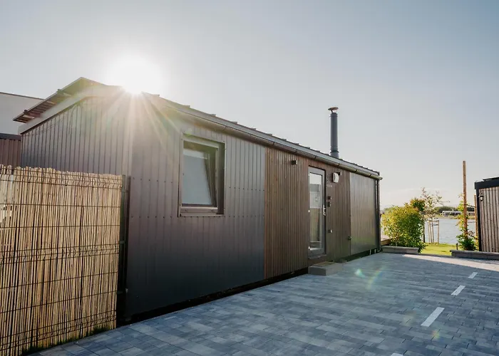 Kolokemp Pri Sukromnom Jazere Boldog *