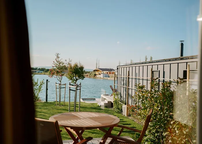 Kolokemp Pri Sukromnom Jazere Boldog Дом отдыха Сенец