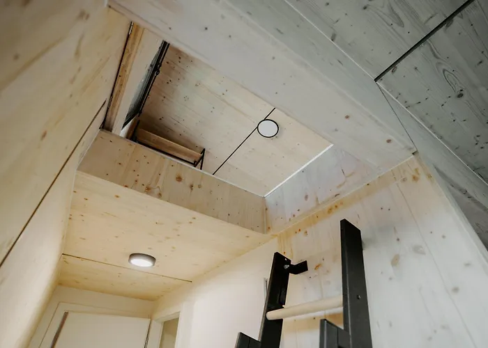 Kolokemp Pri Sukromnom Jazere Boldog Дом отдыха *